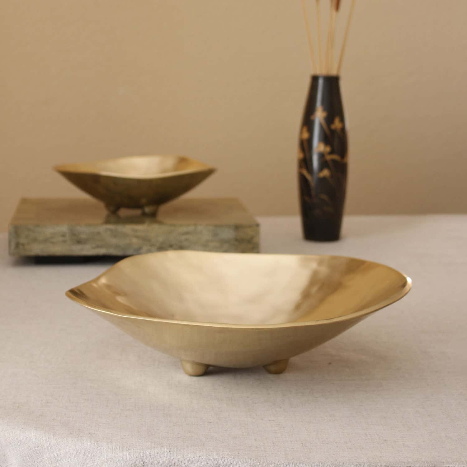 SIERRA MODERN LARGE LISSA BOWL SHINY GOLD