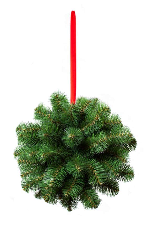 12″ Pine Kissing Ball