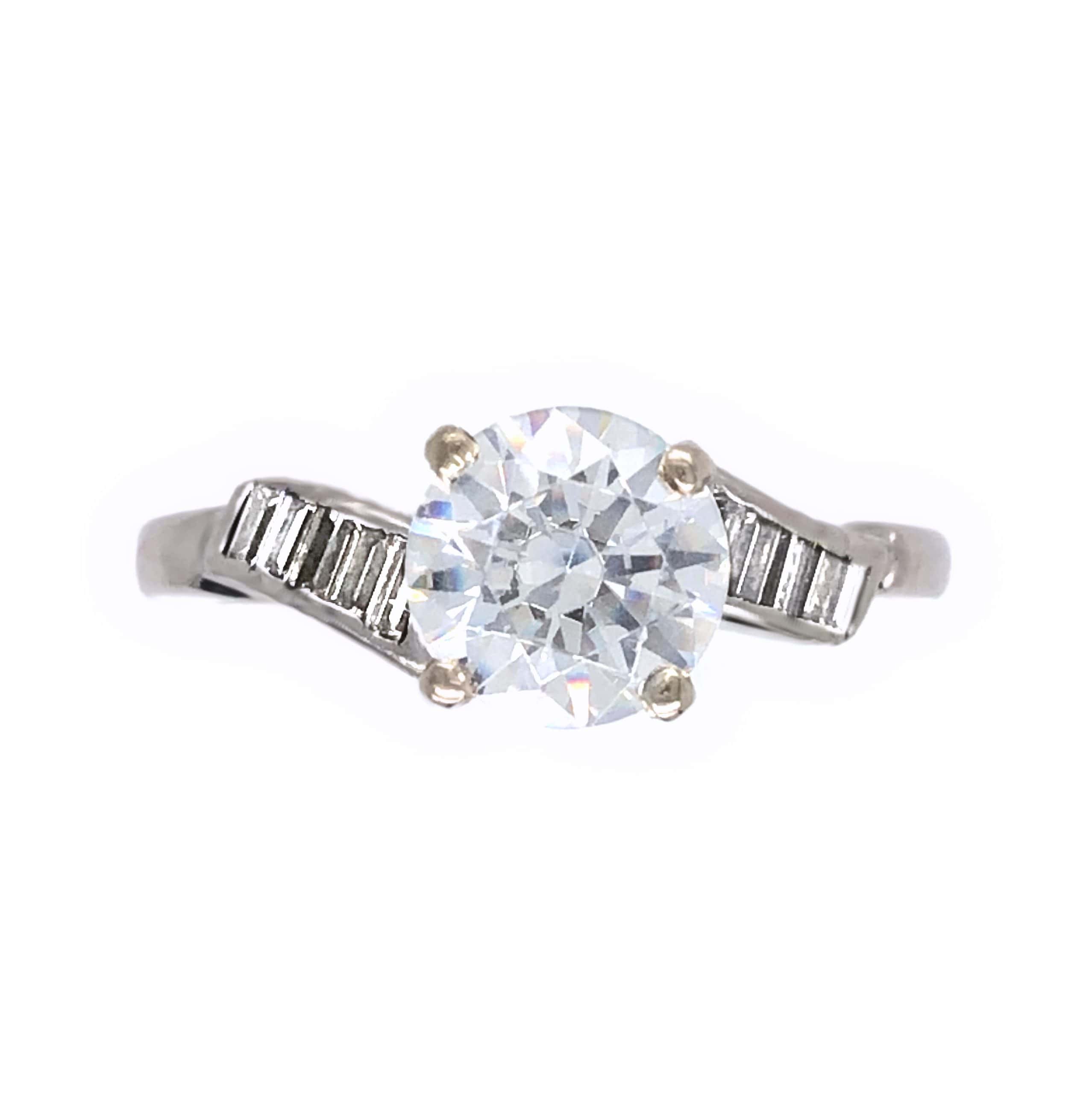 PLATINUM VINTAGE DIAMOND RING