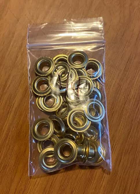 Grommets. Size “0”, 1/4″ diameter hole 25 per pack