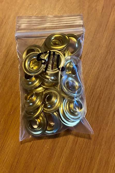 Grommets. size 1″ 5/16 diameter hole. 25 sets per pack