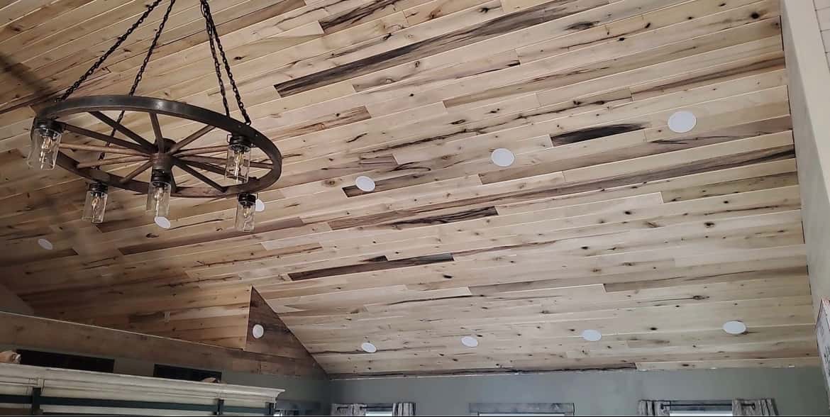 Rustic Poplar Shiplap V-Groove