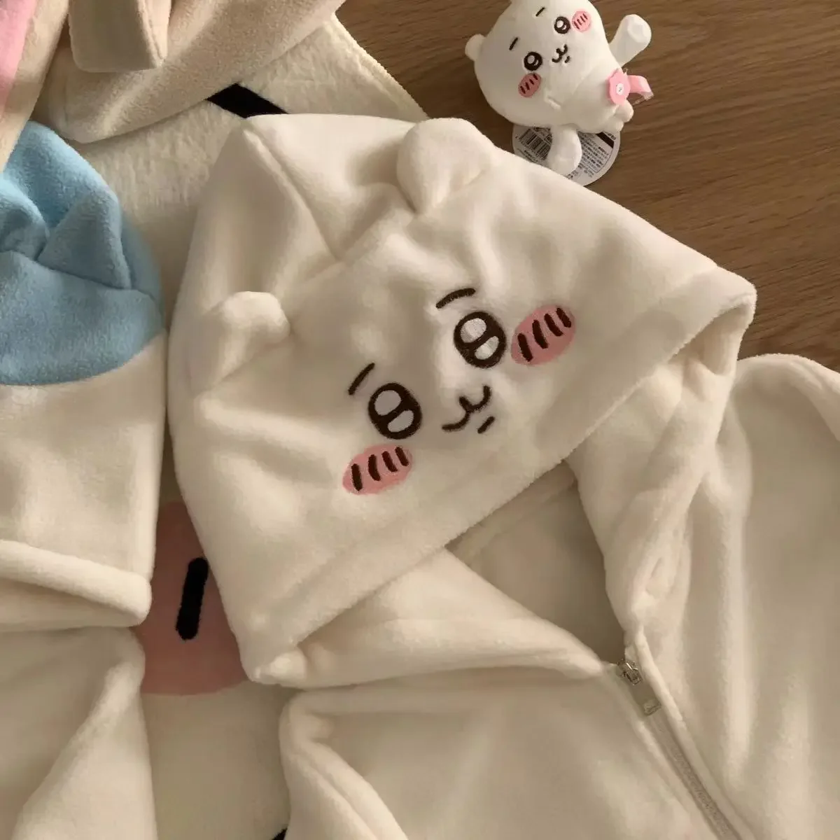 Chiikawa Hachiware Loose Hooded Sweatshirt - thumbnail 2