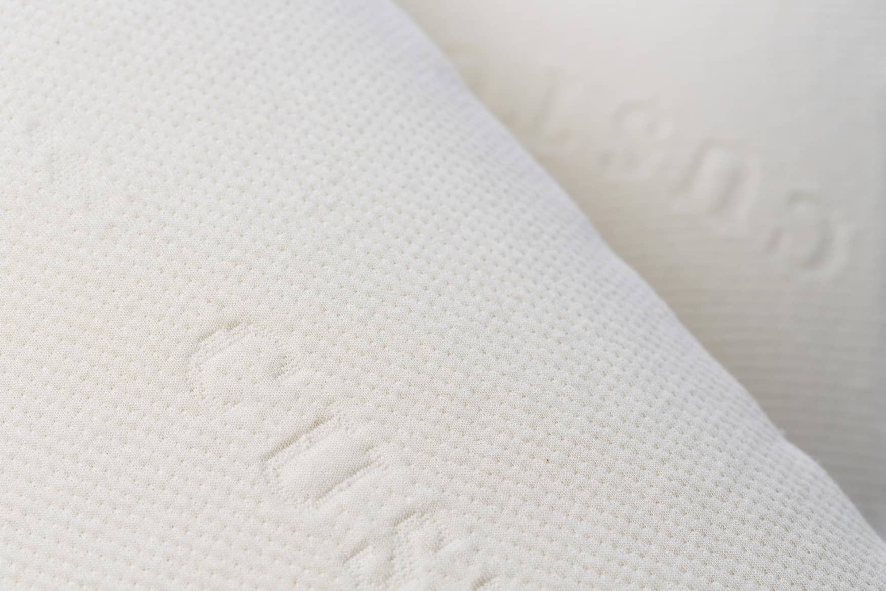 Natural Shredded Latex Pillow with Cooling Gel Fiber - thumbnail 5