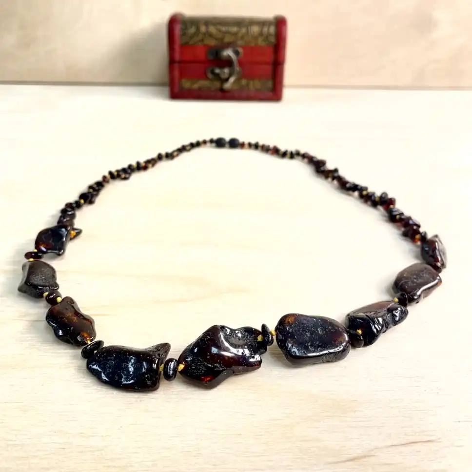 Amber Necklace with Large Stones – Midnight Earth