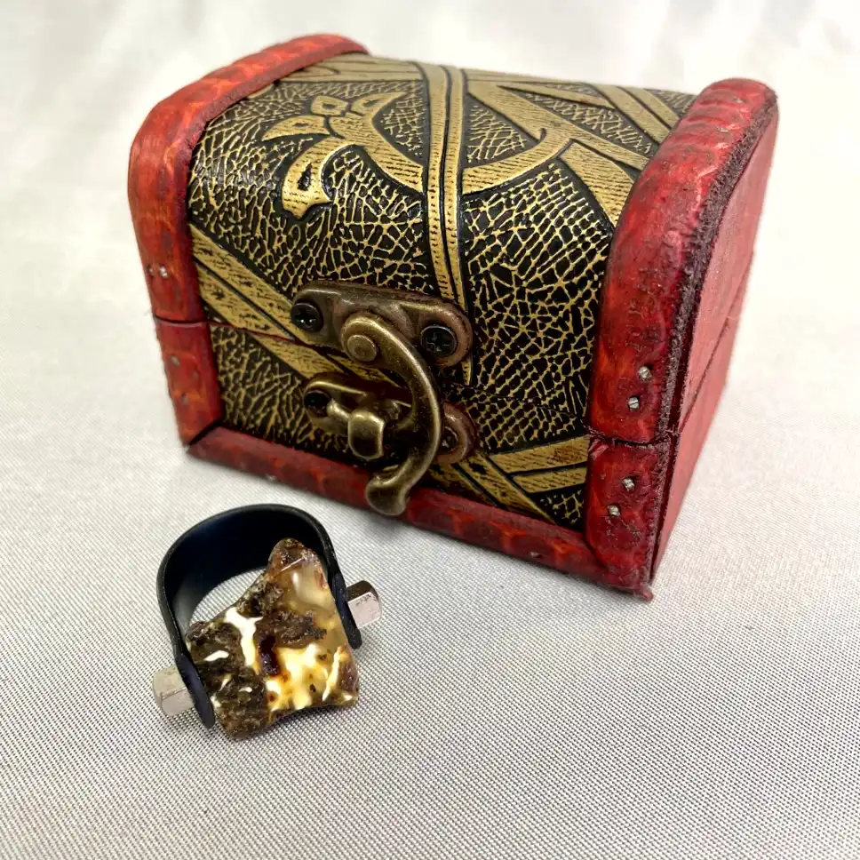 Shift Amber Ring – A Transformative Statement
