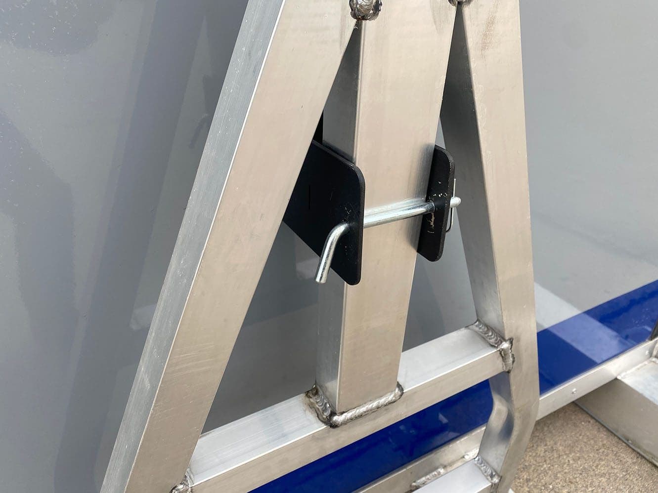 Tow Bar Holder - thumbnail 5