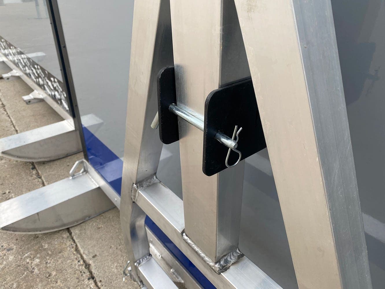 Tow Bar Holder - thumbnail 3