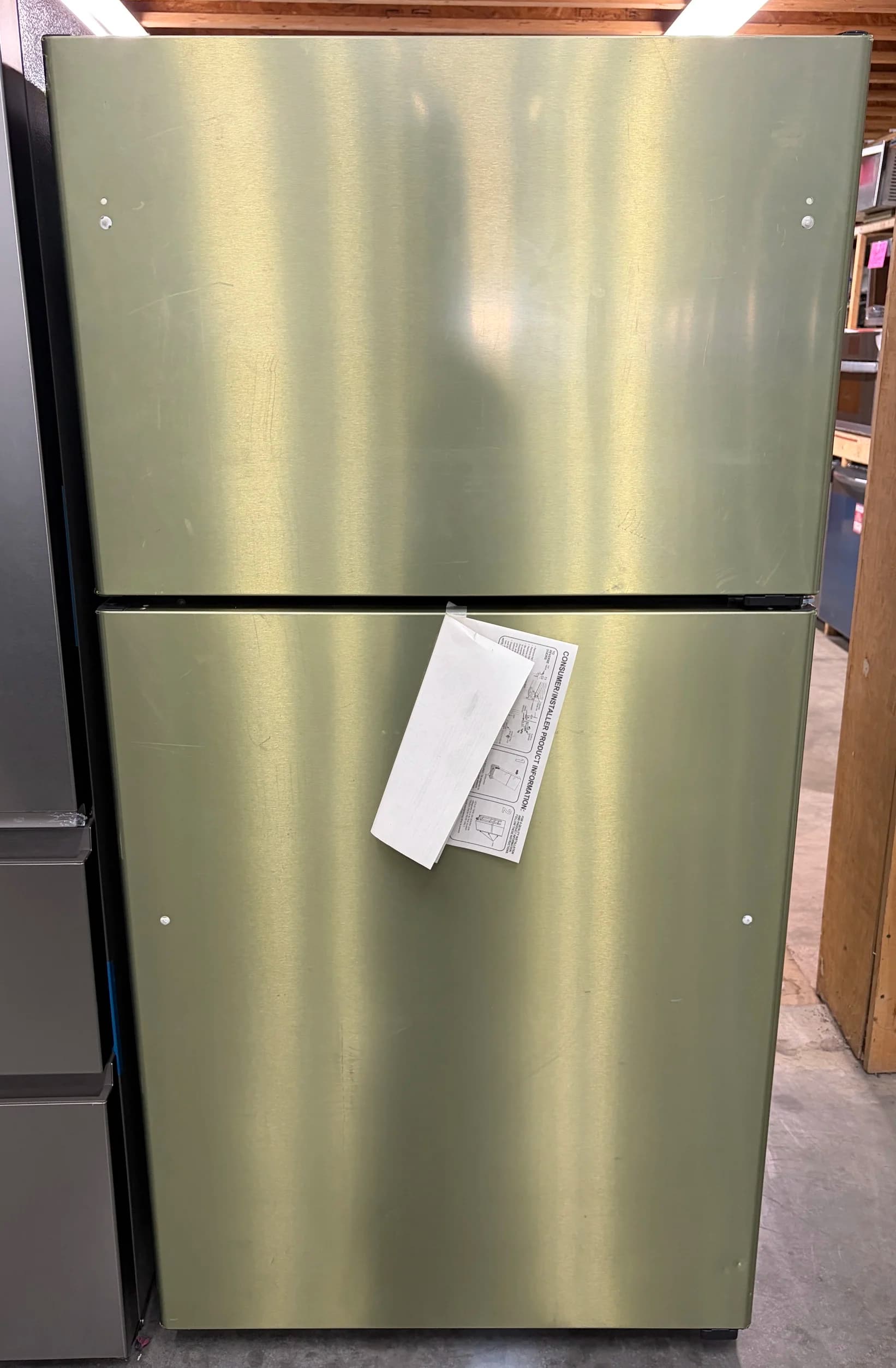 *Scratch & Dent* NEW GE 33″ Top Freezer Fridge GTS22KYNDRFS, Stainless – 1 Yr. Warranty