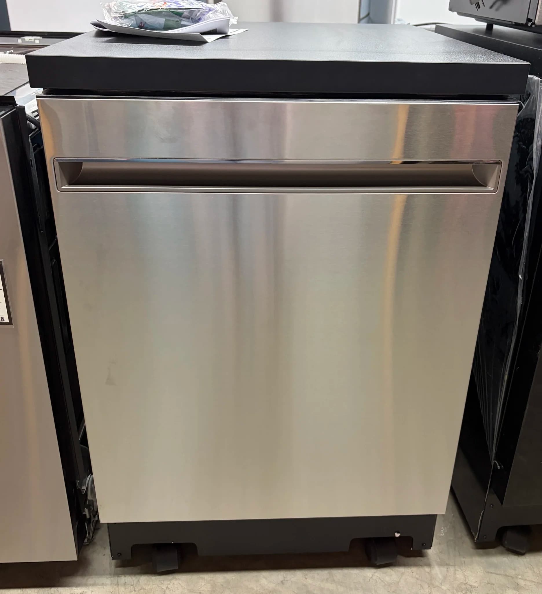 *Scratch & Dent* NEW GE 24″ Portable Dishwasher GPT225SSL2SS, Stainless Steel – 1 Yr. Warranty