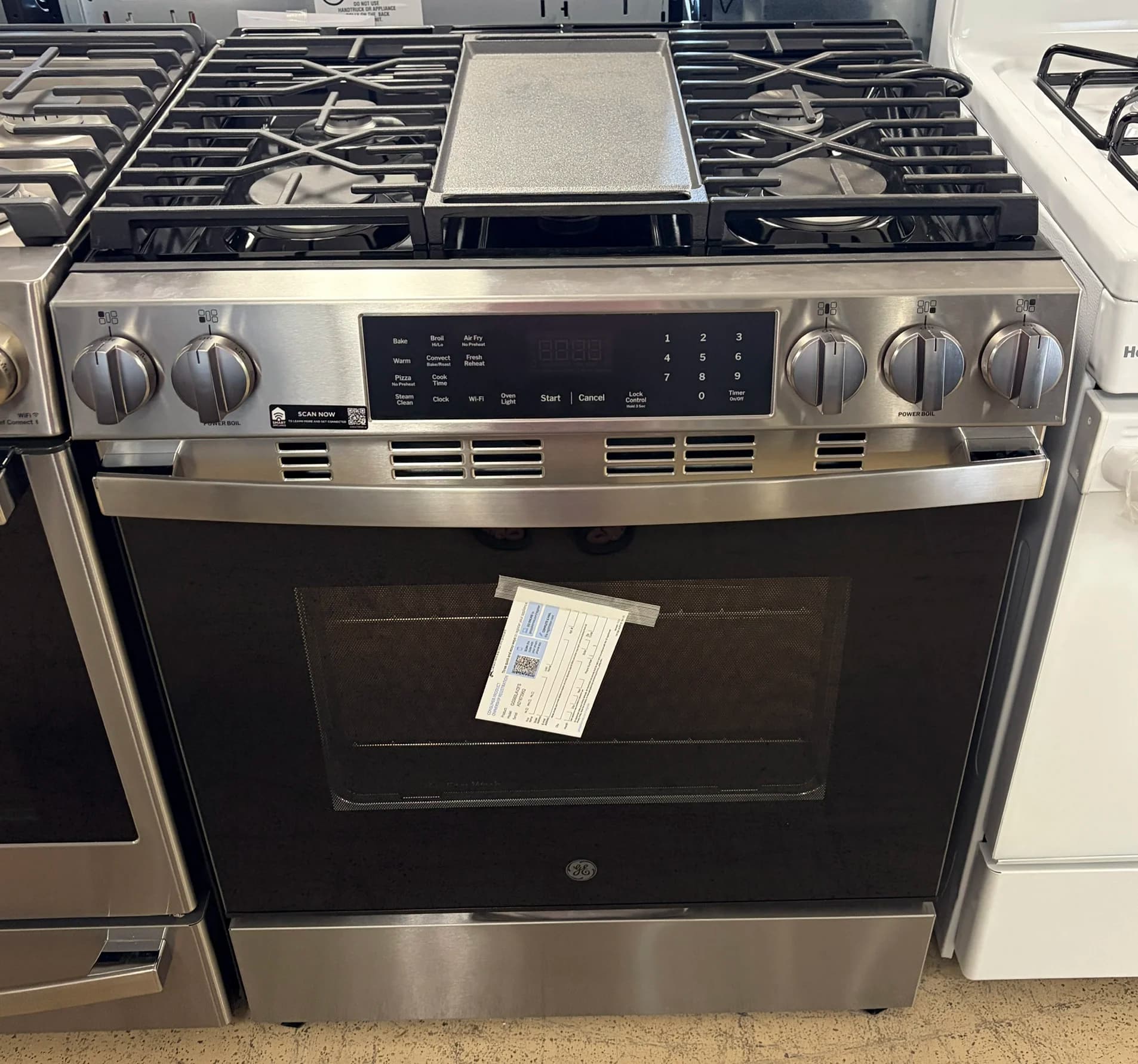 *Scratch & Dent* NEW GE Smart Slide-In Natural Gas Range GGS60LAV2FS#2, Stainless – 1 Yr. Warranty