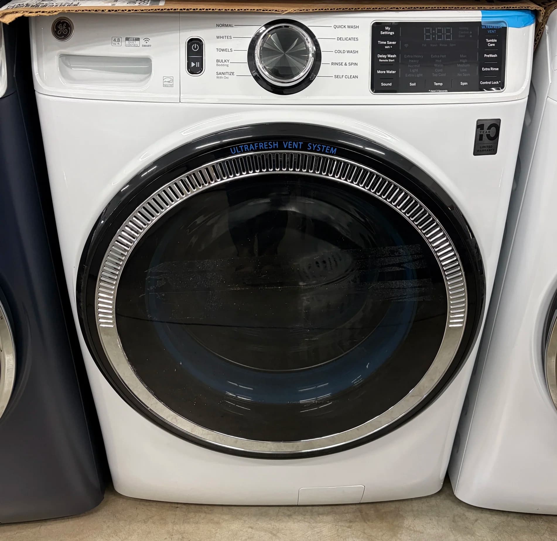*Scratch & Dent* NEW GE Smart Front Load Washer GFW550SSN5WW, White – 1 Yr. Warranty