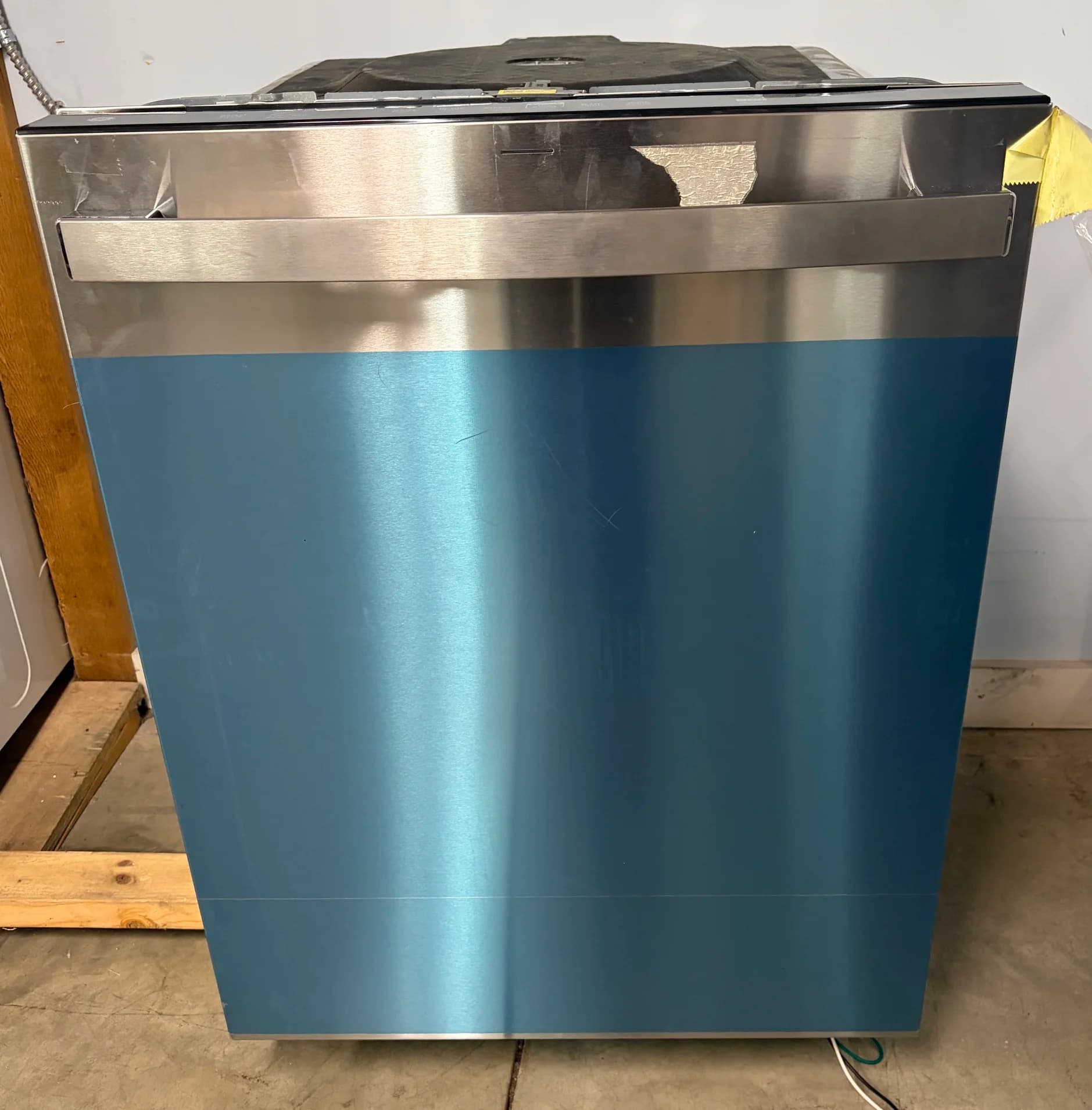 *Scratch & Dent* NEW GE Built-In Dishwasher GDT650SYV8FS#2, Stainless Steel – 1 Yr. Warranty