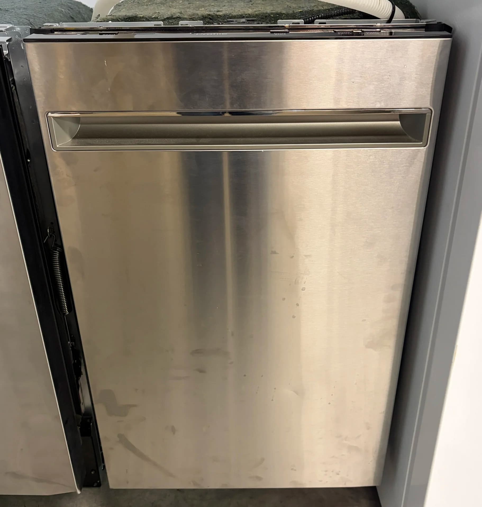 *Scratch & Dent* NEW GE Profile 18″ Built-In Dishwasher PDT145SSL1SS#2, Stainless – 1 Yr. Warranty