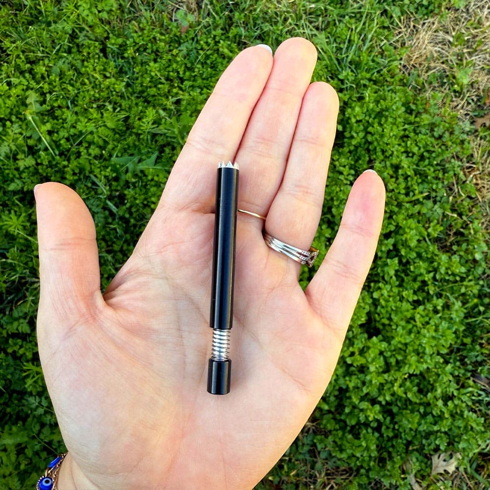 Self-Cleaning One Hitter Pipe with Grinder Tip Teeth | Black Metal - thumbnail 5