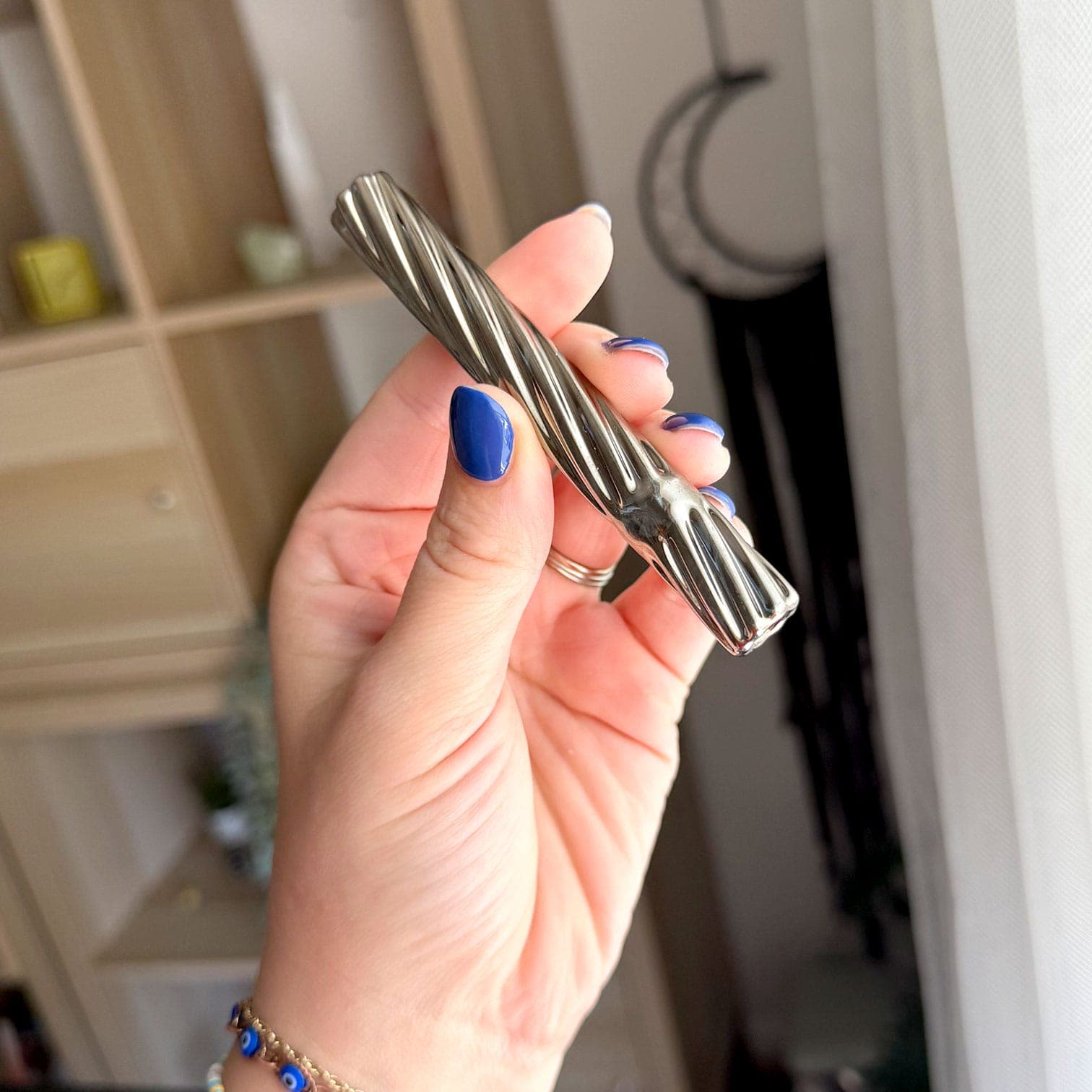 Silver Black Twisted Chillum - thumbnail 3