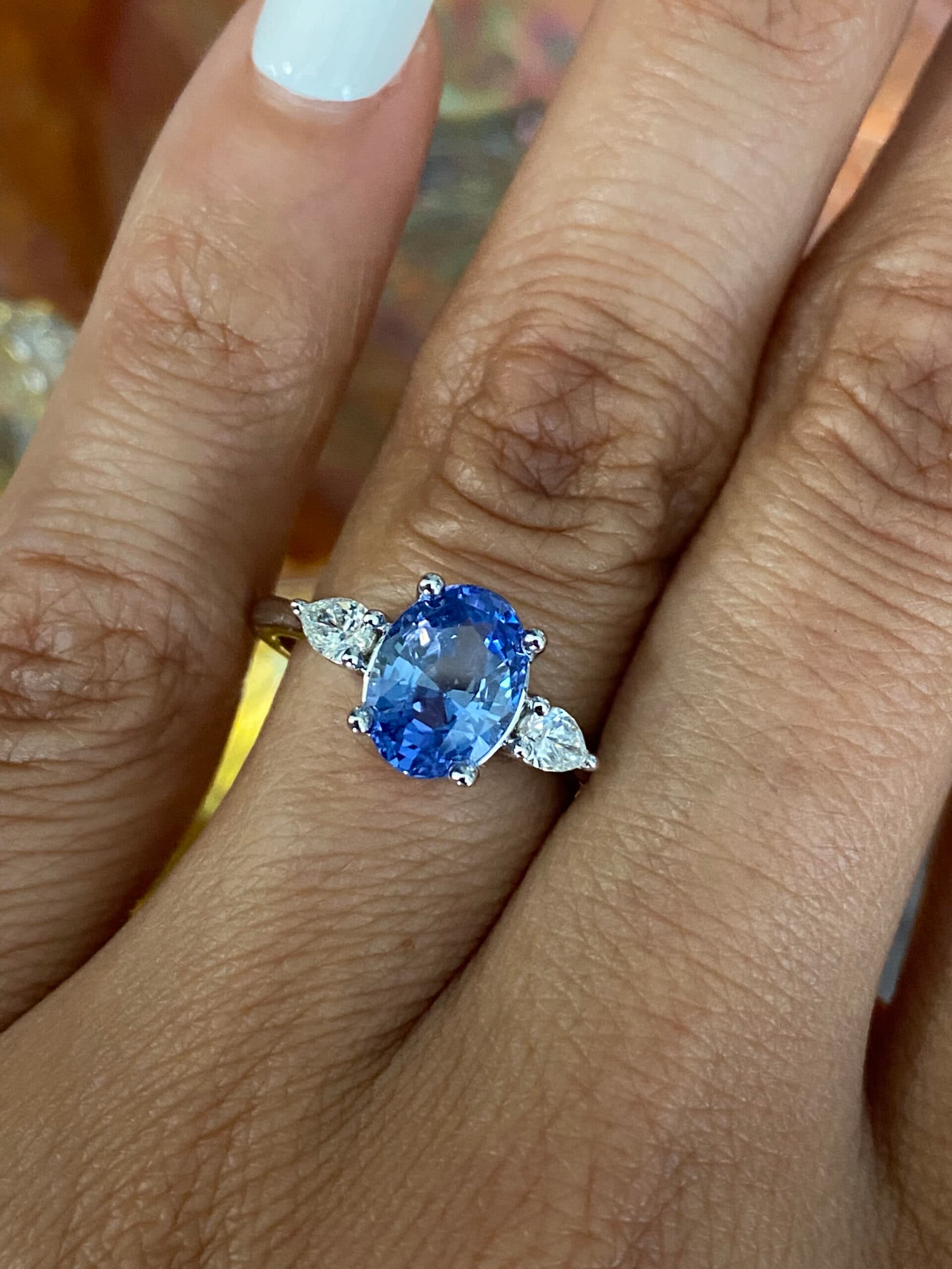 Cornflower Blue Sapphire and Diamond Ring - thumbnail 3