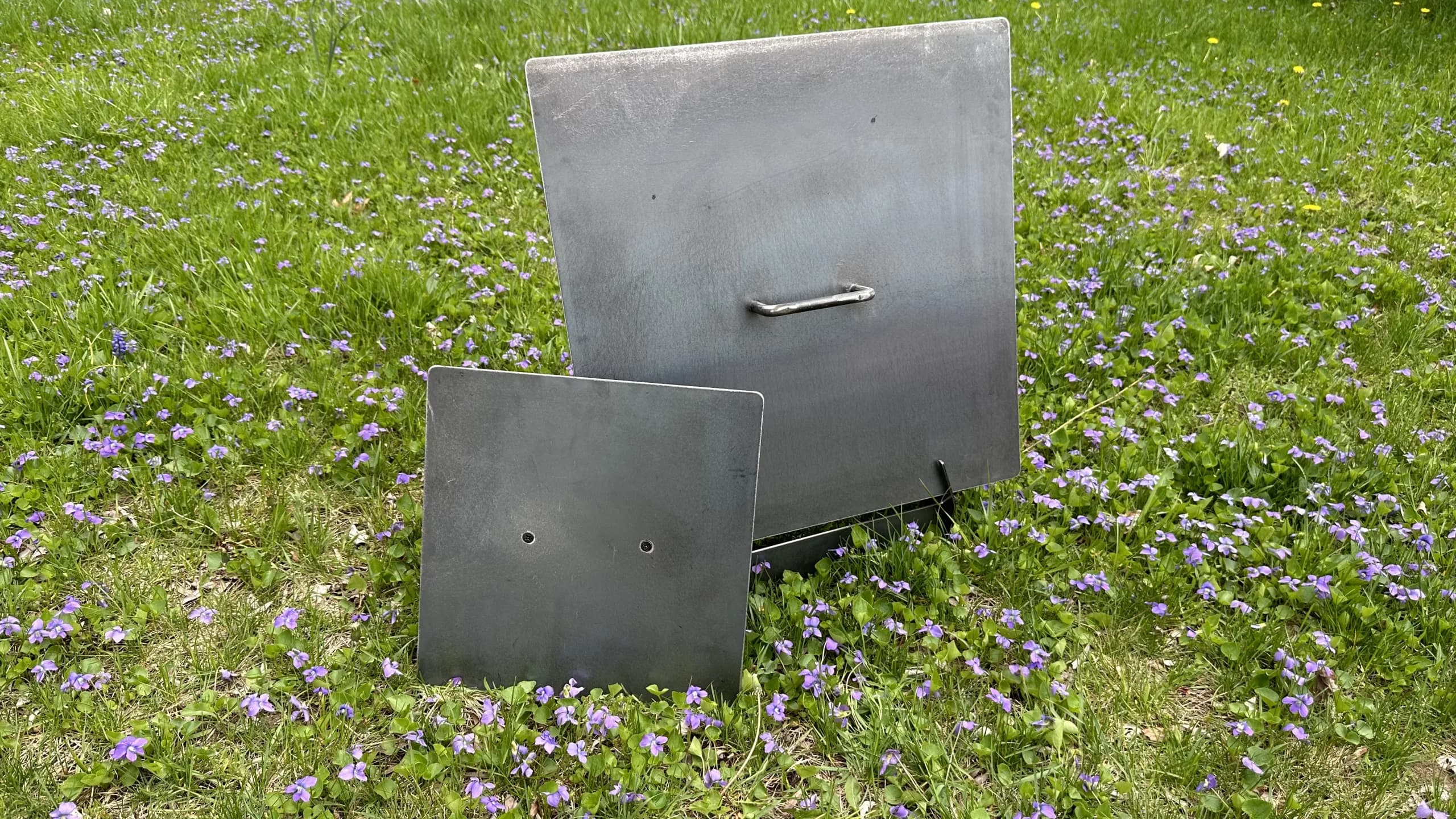 Little Square Fire Pit Guard: Easy-Handle Cover