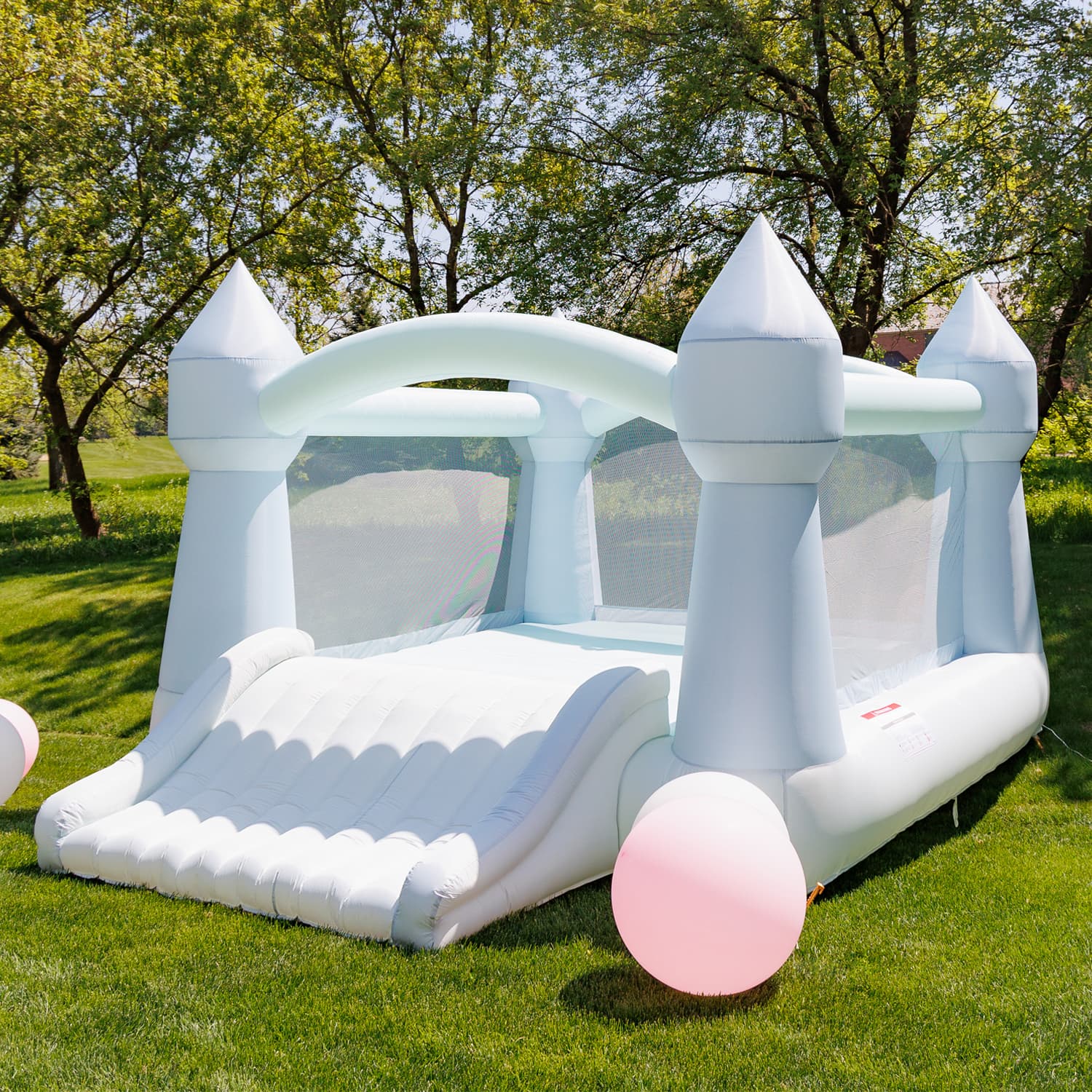 Party Castle DayDreamer Mist Bounce House - thumbnail 4