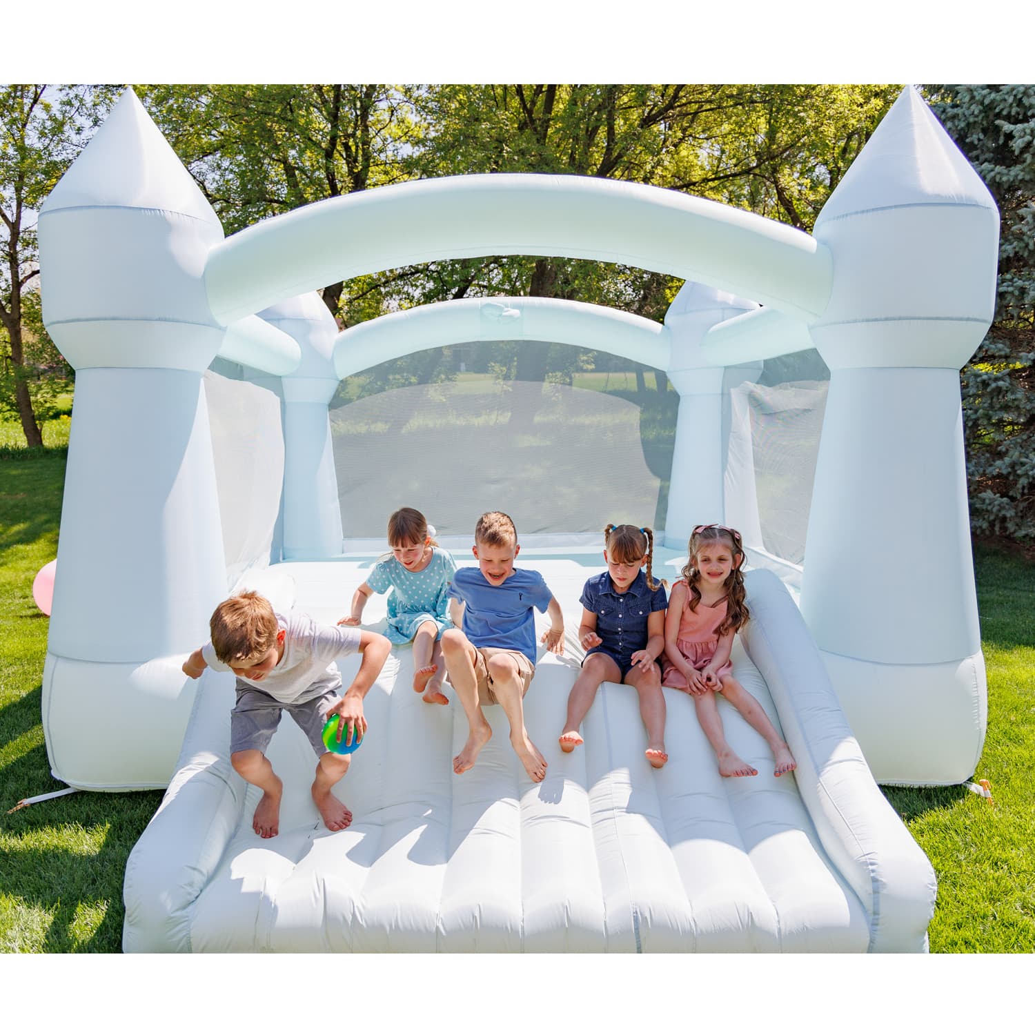Party Castle DayDreamer Mist Bounce House - thumbnail 5
