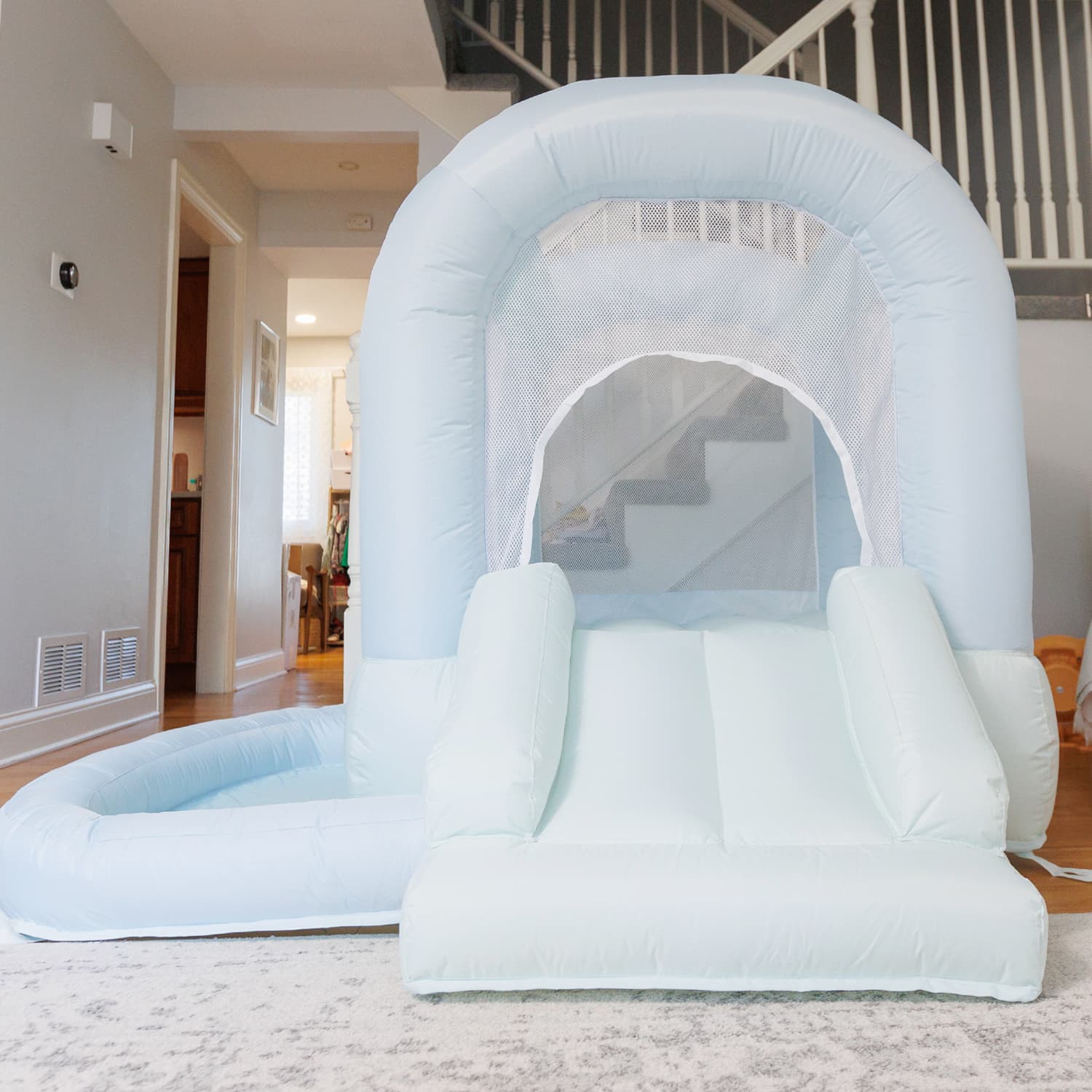 Refurbished-Inflatable Mini Bouncer Mist with ball pit** - thumbnail 4