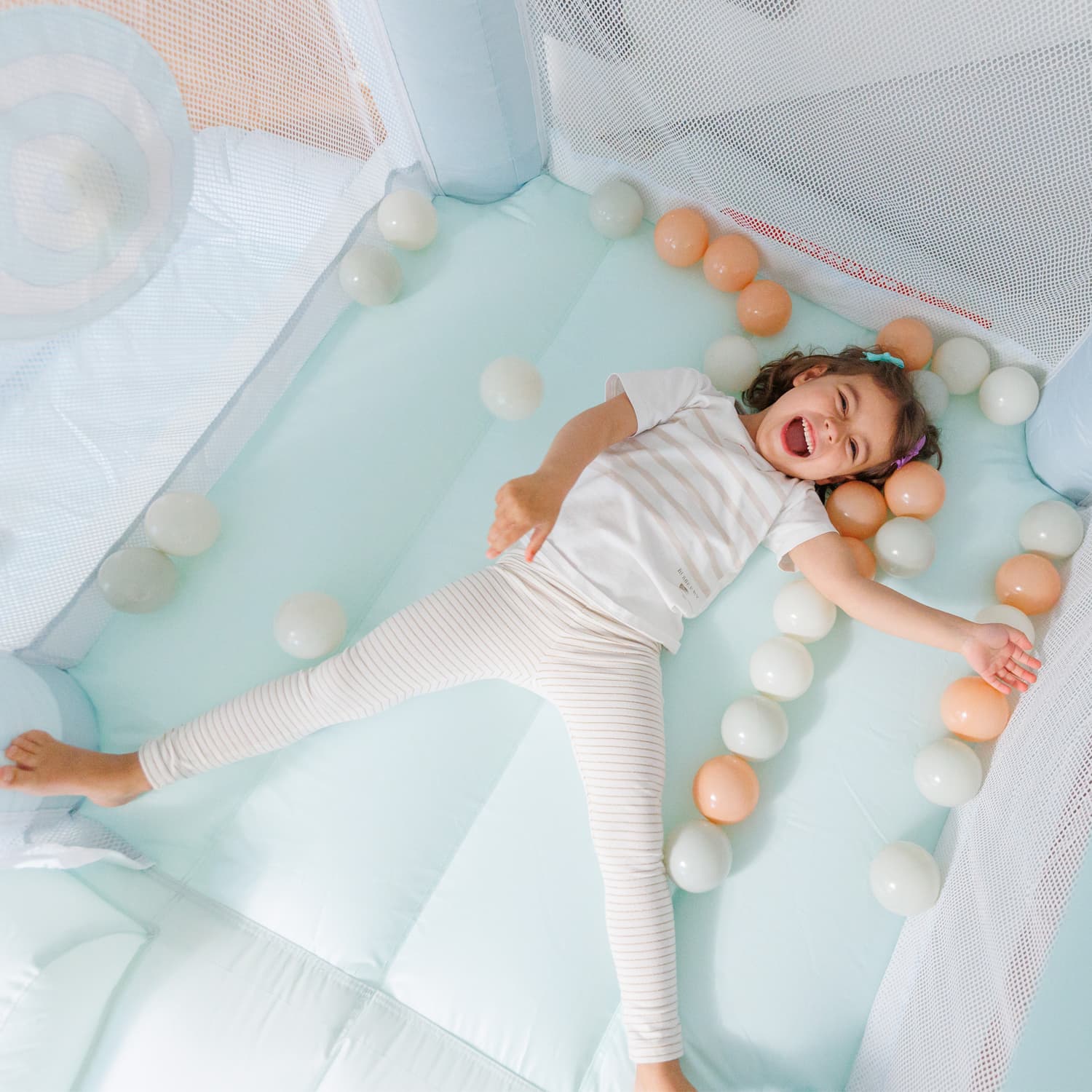 Refurbished-Inflatable Mini Bouncer Mist with ball pit** - thumbnail 7