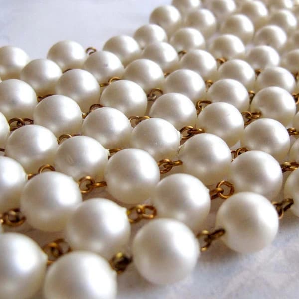 Vintage Faux Pearlized Plastic Beaded Chain