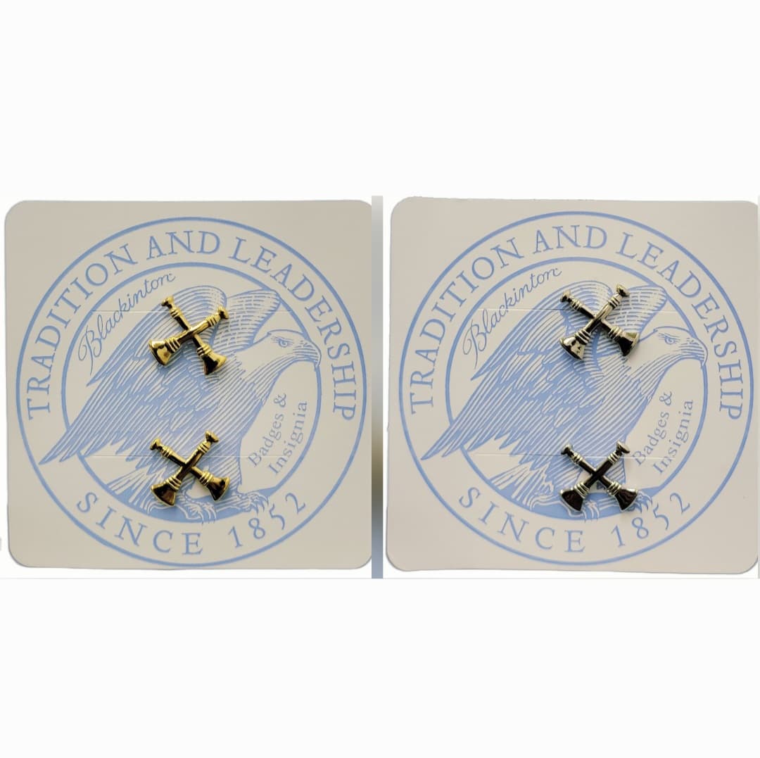 J52 Two Crossed Bugles 13/16″ Cut-Out, clutch back (Pair)