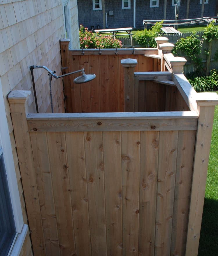 Cedar Outdoor Shower | Deluxe House Mount - thumbnail 2