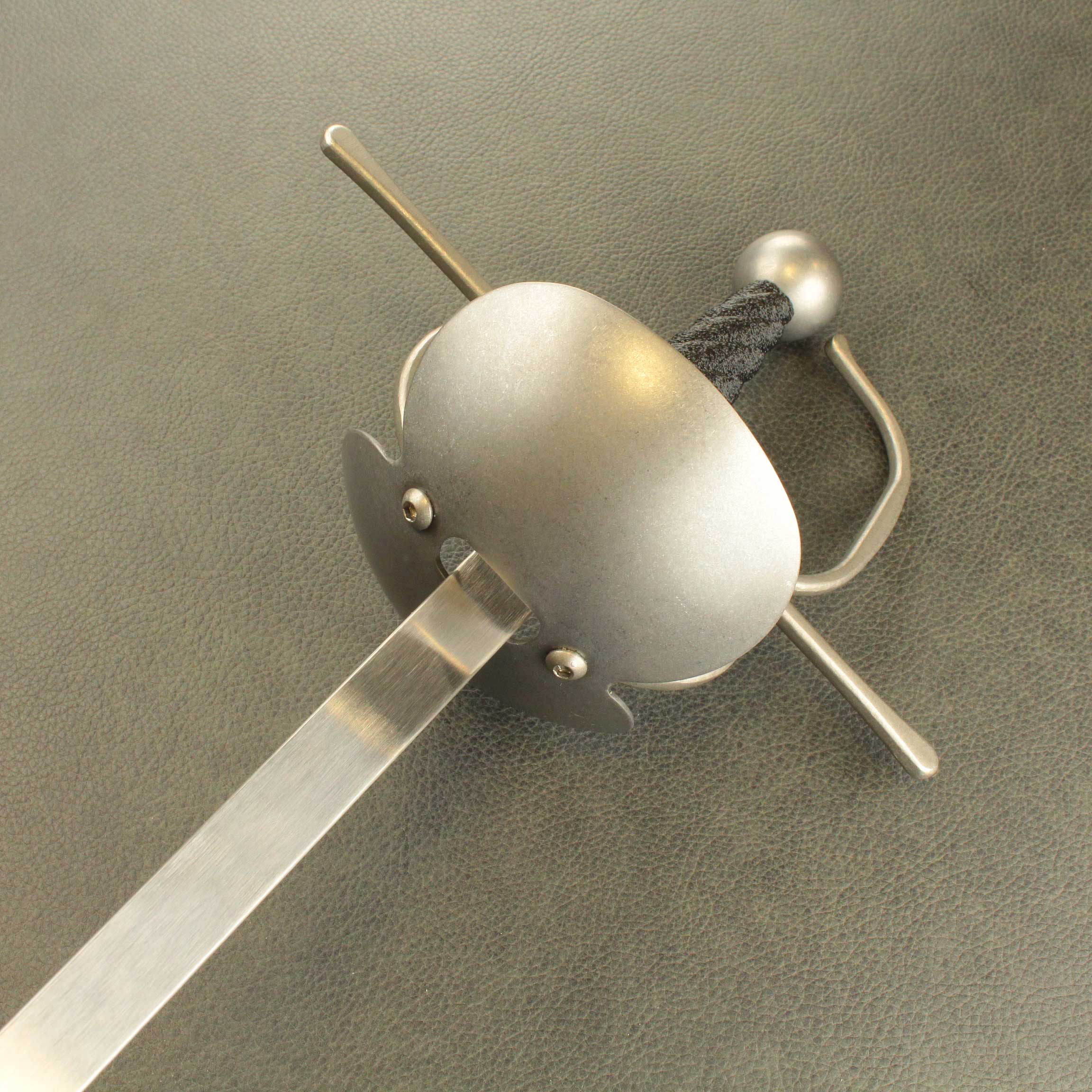Simple Clamshell Rapier