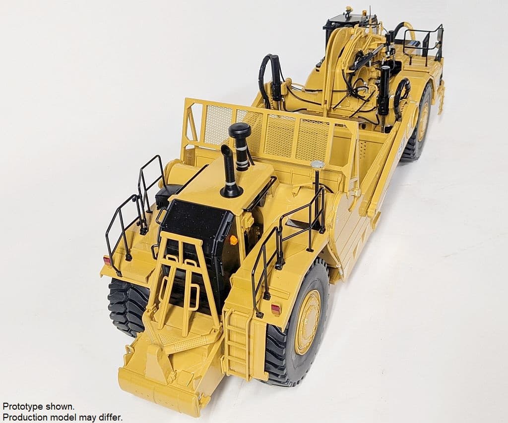 1:24 Cat® 657 Wheel-Tractor Scraper – Die-Cast - thumbnail 2