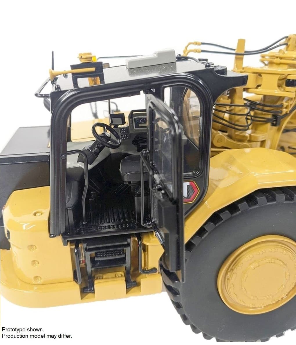 1:24 Cat® 657 Wheel-Tractor Scraper – Die-Cast - thumbnail 3