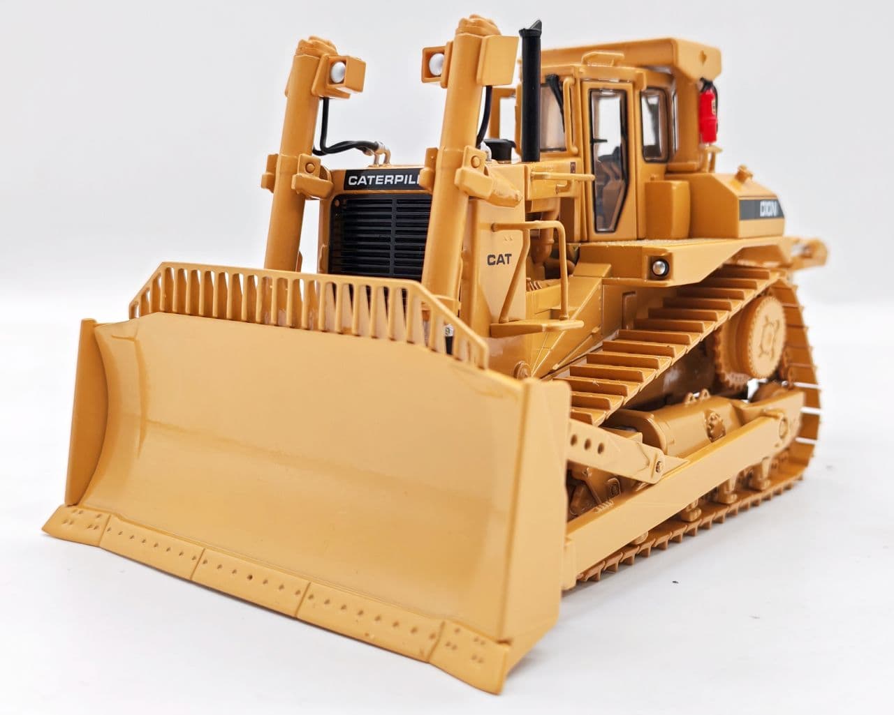 1:48 Cat® D10N Dozer with SU-Blade and Single-Shank Ripper – Die-Cast