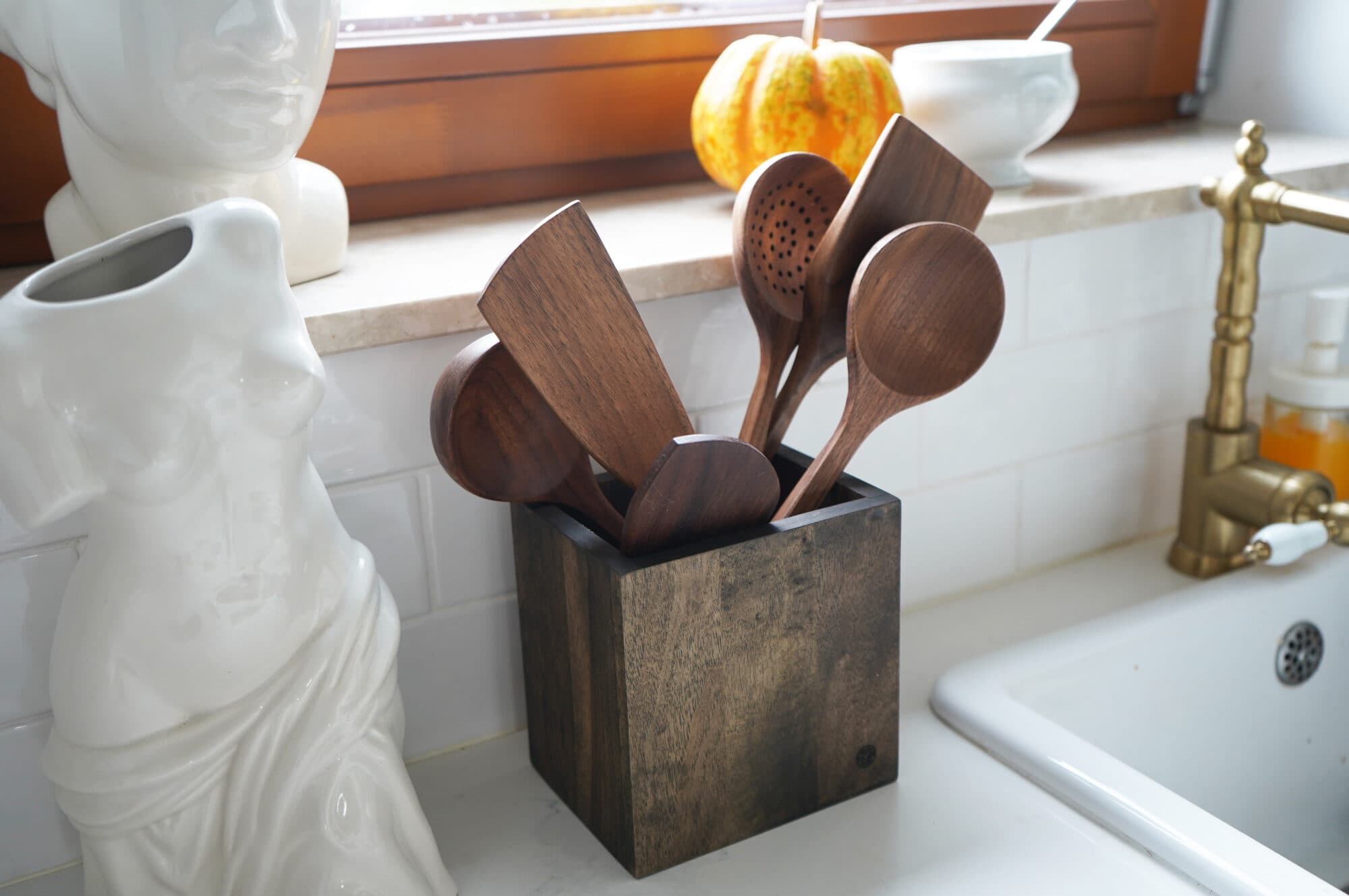 Wooden Kitchen Utensils Holder - thumbnail 8