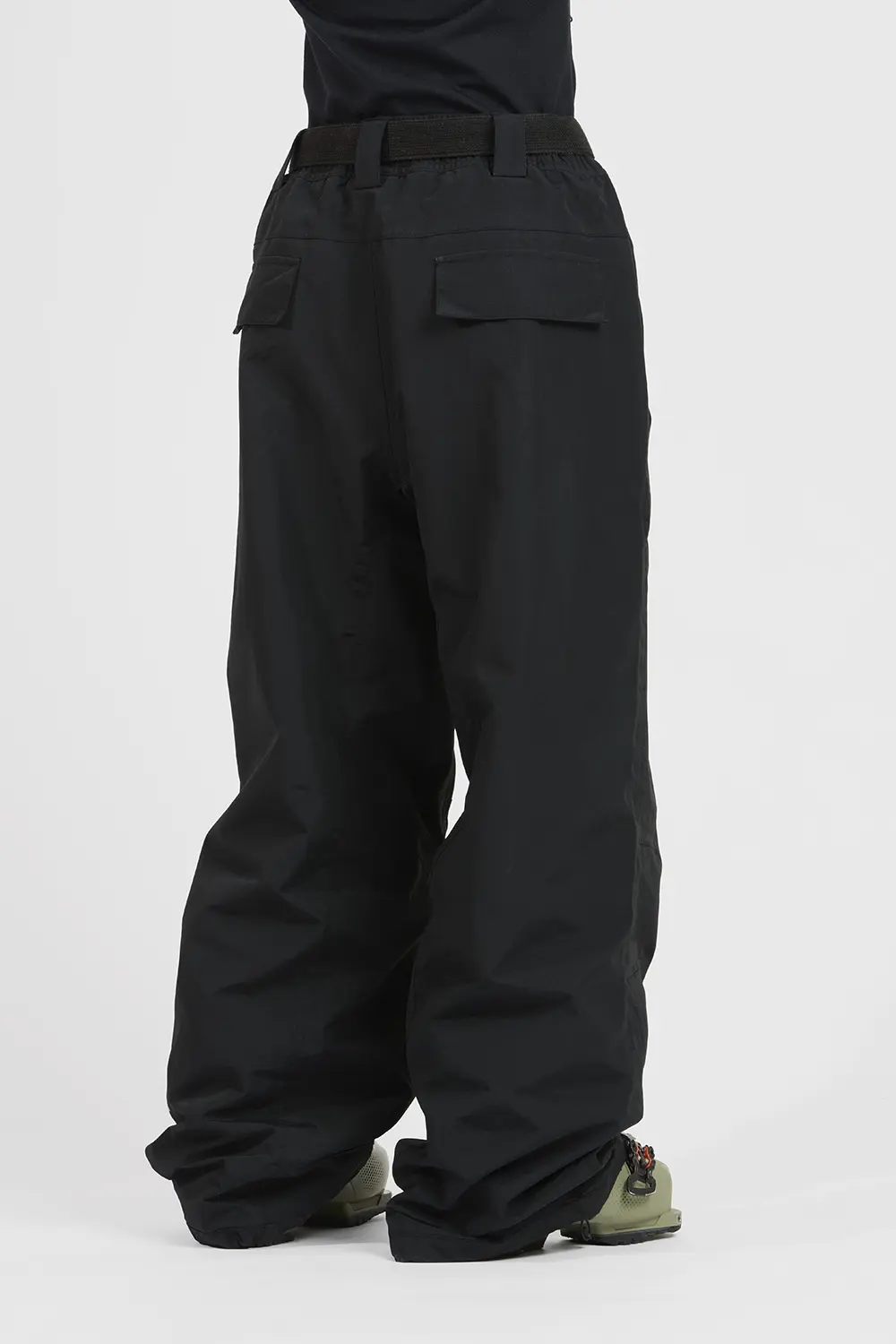 PRE-ORDER – HRLY Ski Pants Black – Unisex - thumbnail 5