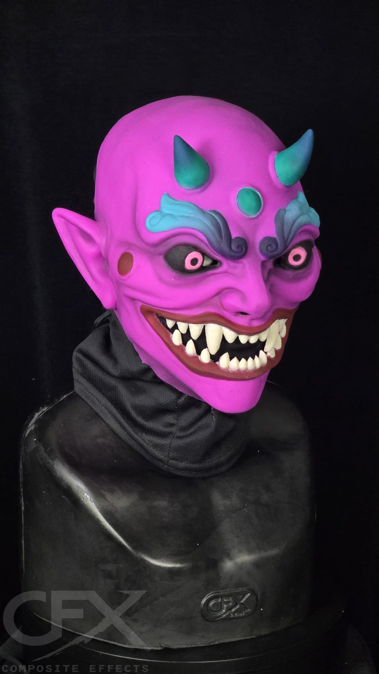 Agma Silicone Mask (Fuchsia) - thumbnail 2