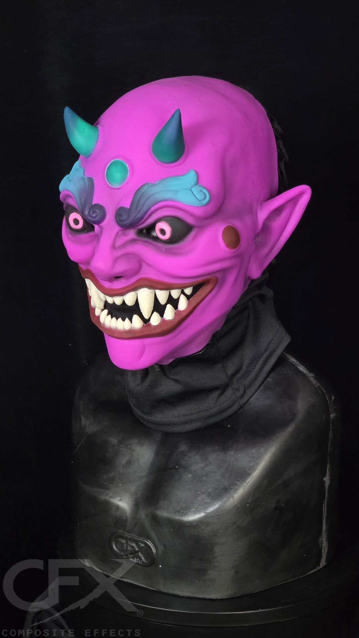 Agma Silicone Mask (Fuchsia) - thumbnail 4