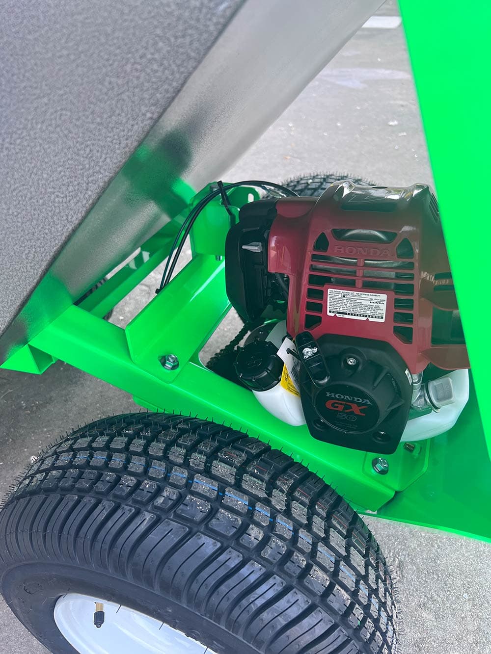 2023 LEGENDS POWER WHEEL BARROW W/ HYDRAULIC BRAKE - thumbnail 4