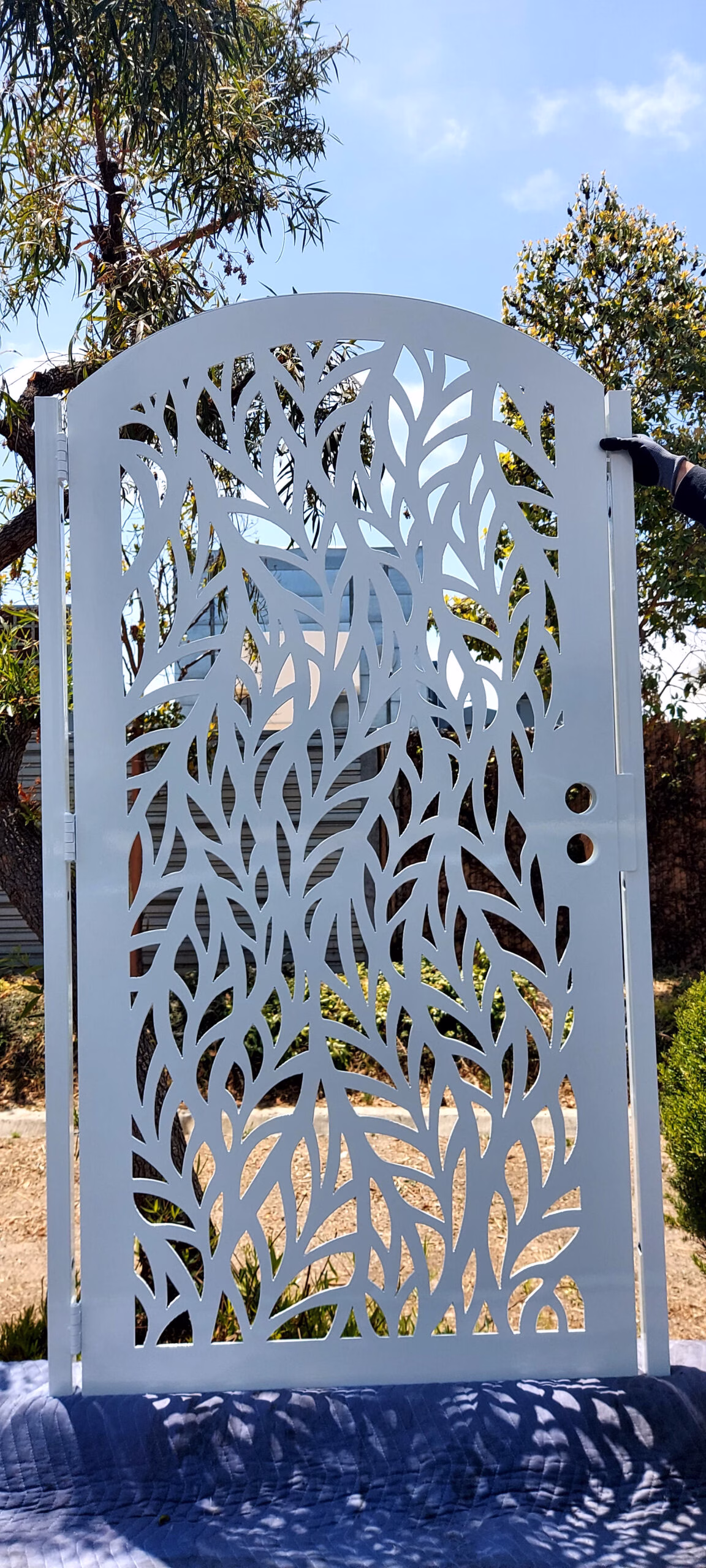 #2311 Leaves Maze Metal Entry Gate