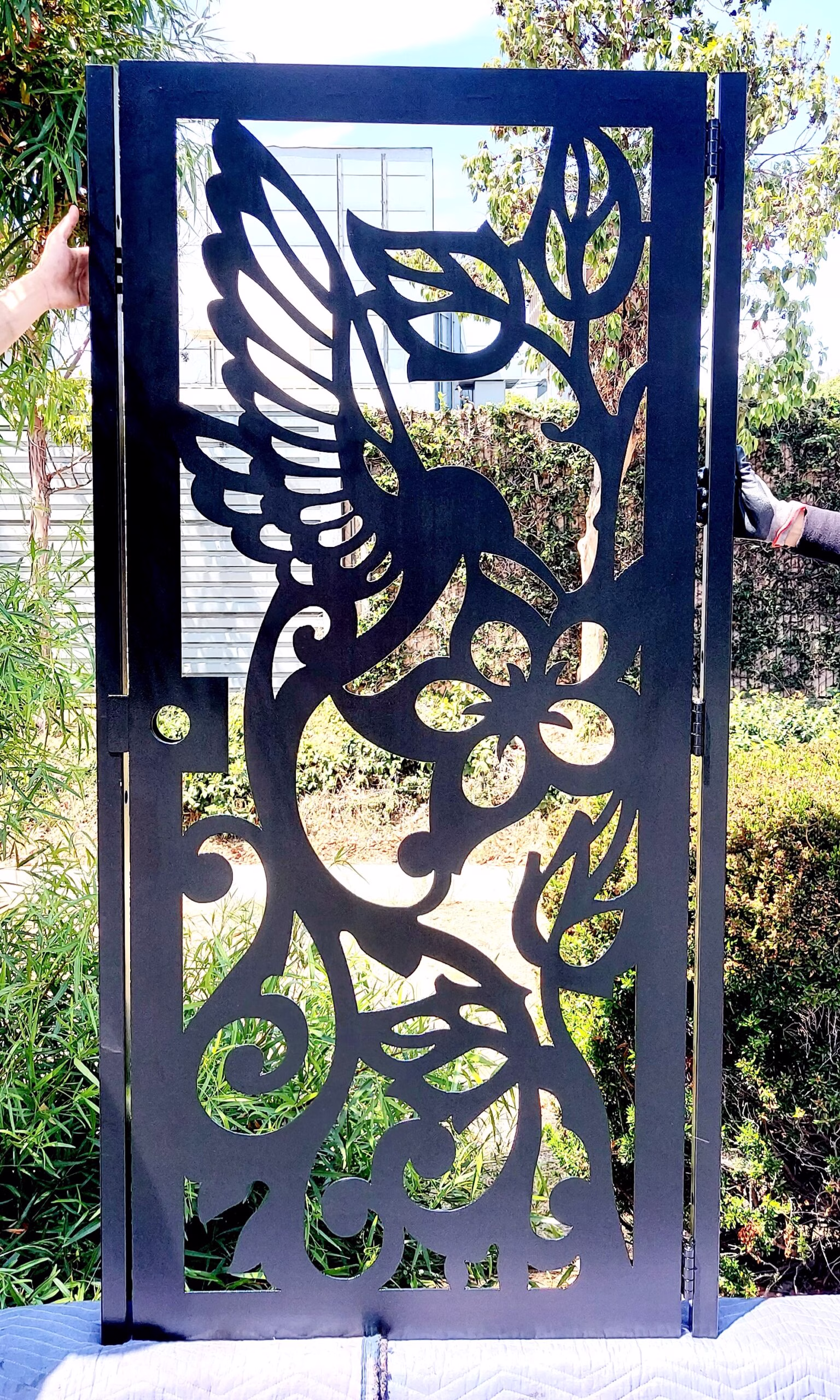 #1015 Hummingbird Metal Gate