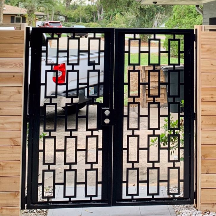 #7013 DaVinci dual metal gates | fabricated in San Diego, Chula Vista, California.