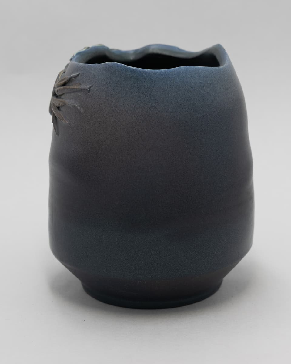 Anglerfish Vase - thumbnail 3