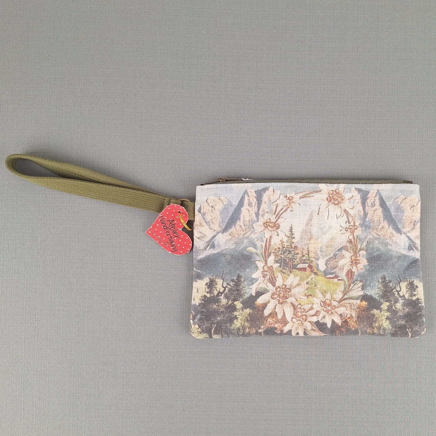 Edelweiss Wristlet - thumbnail 2