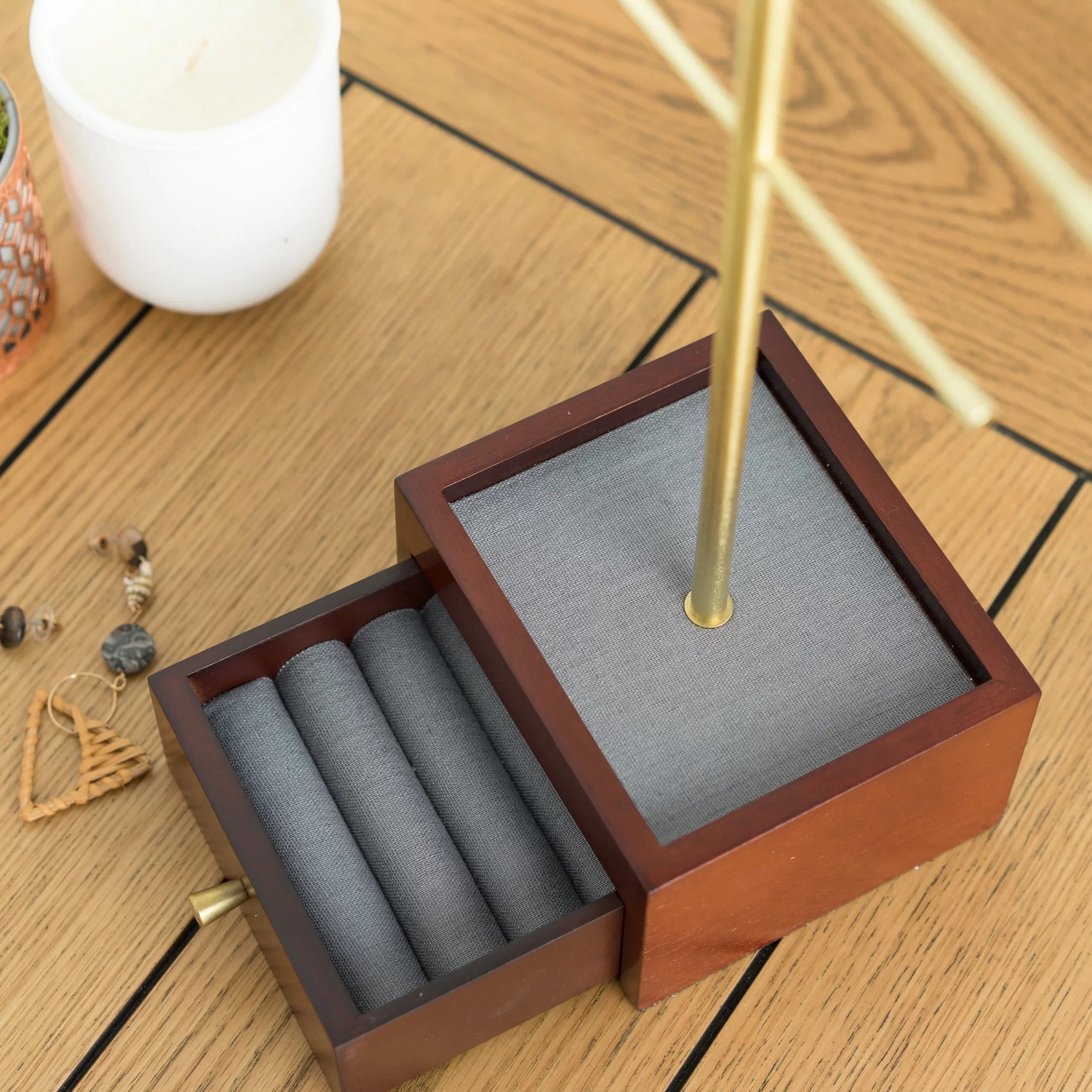 Katie T-Bar Jewelry Stand - thumbnail 4