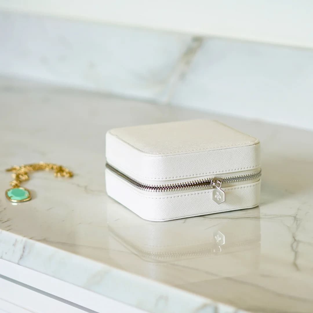 Mya Jewelry Travel Case ~ White