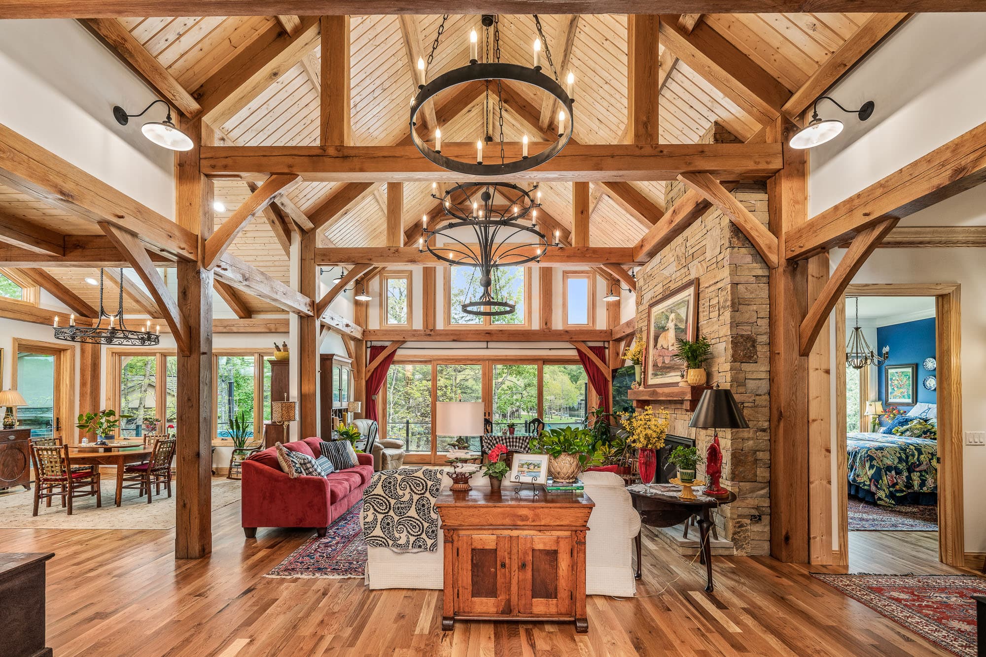 Lakeside Timber Frame Home - thumbnail 7