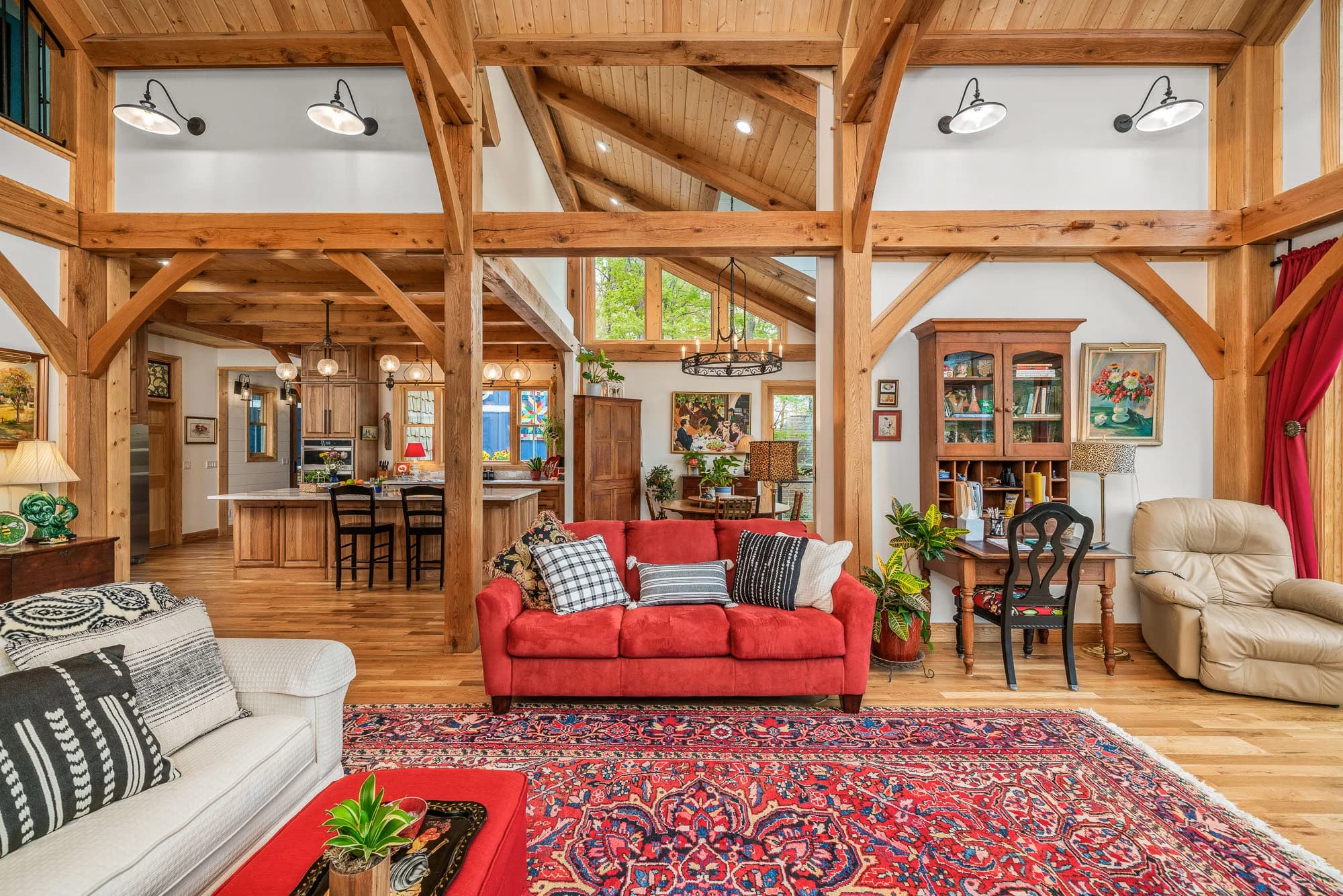 Lakeside Timber Frame Home - thumbnail 5