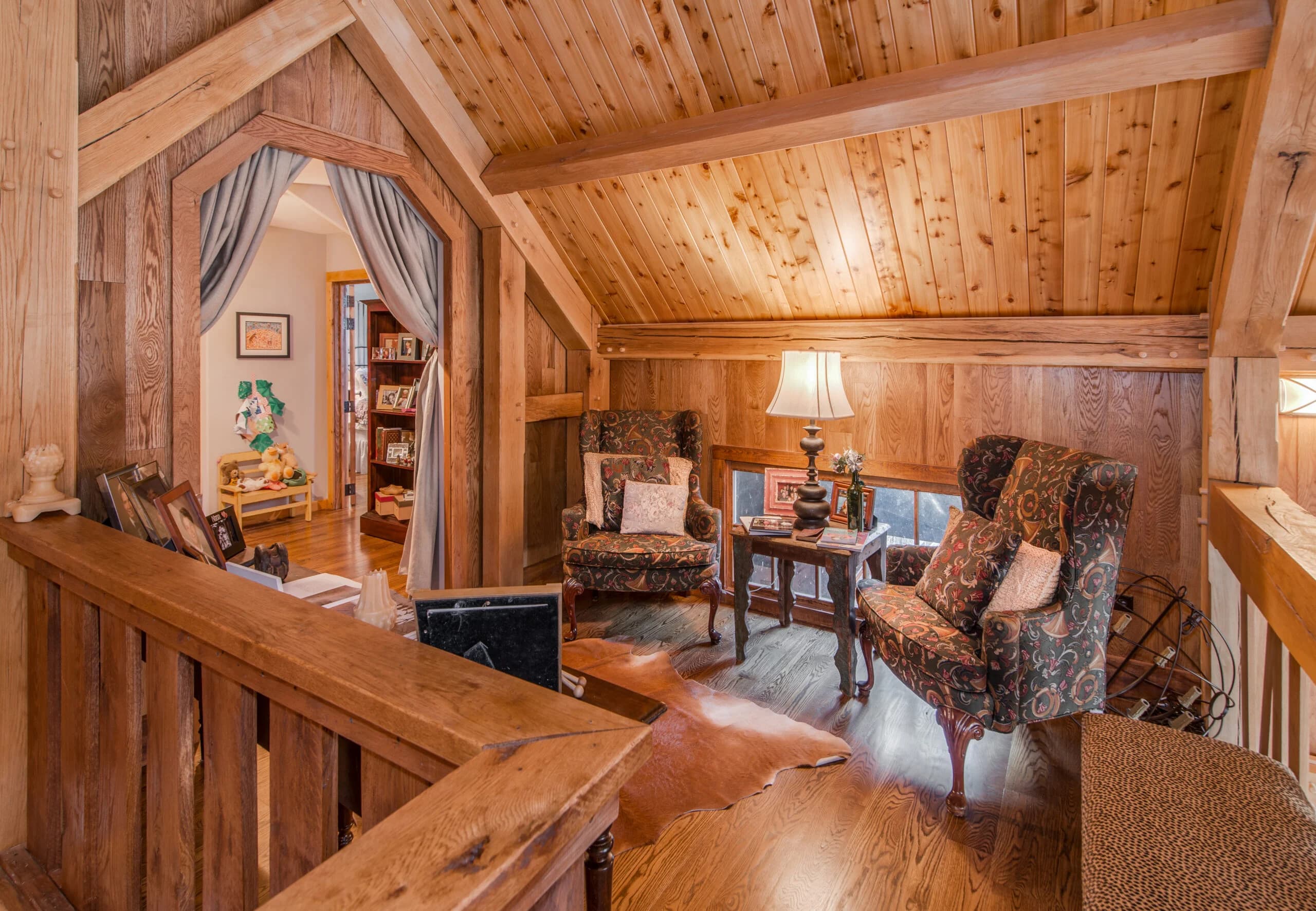 Rock Island Timber Frame Home - thumbnail 6