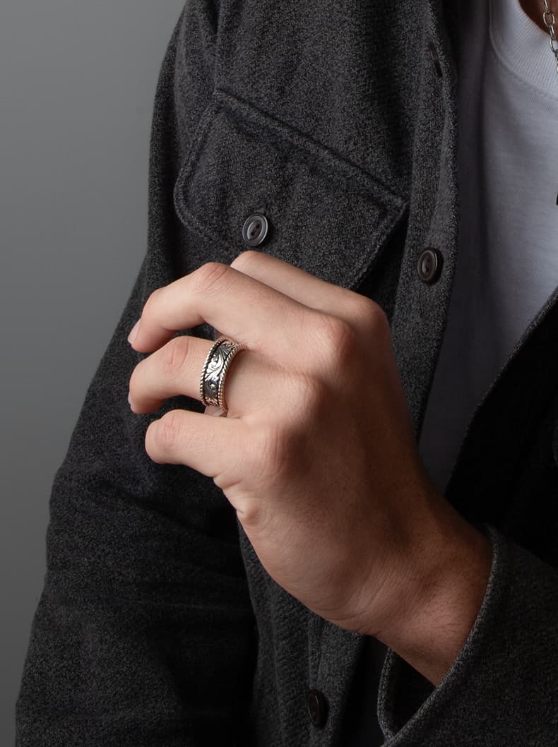 Western Silver &amp; Rope Ring - thumbnail 2