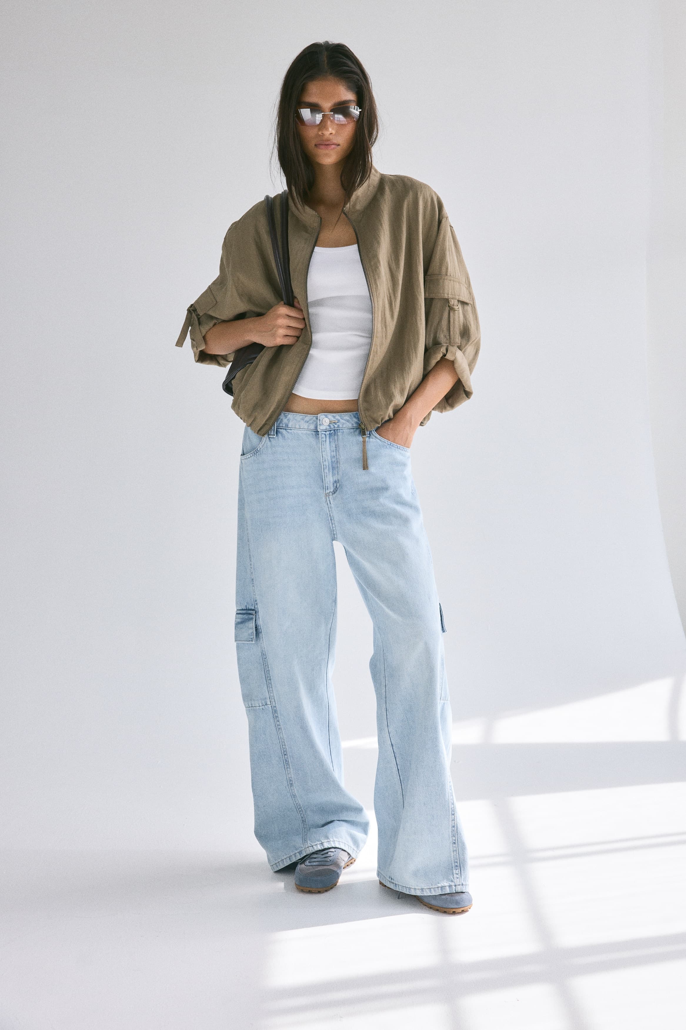Wide-Leg Regular Waist Jeans